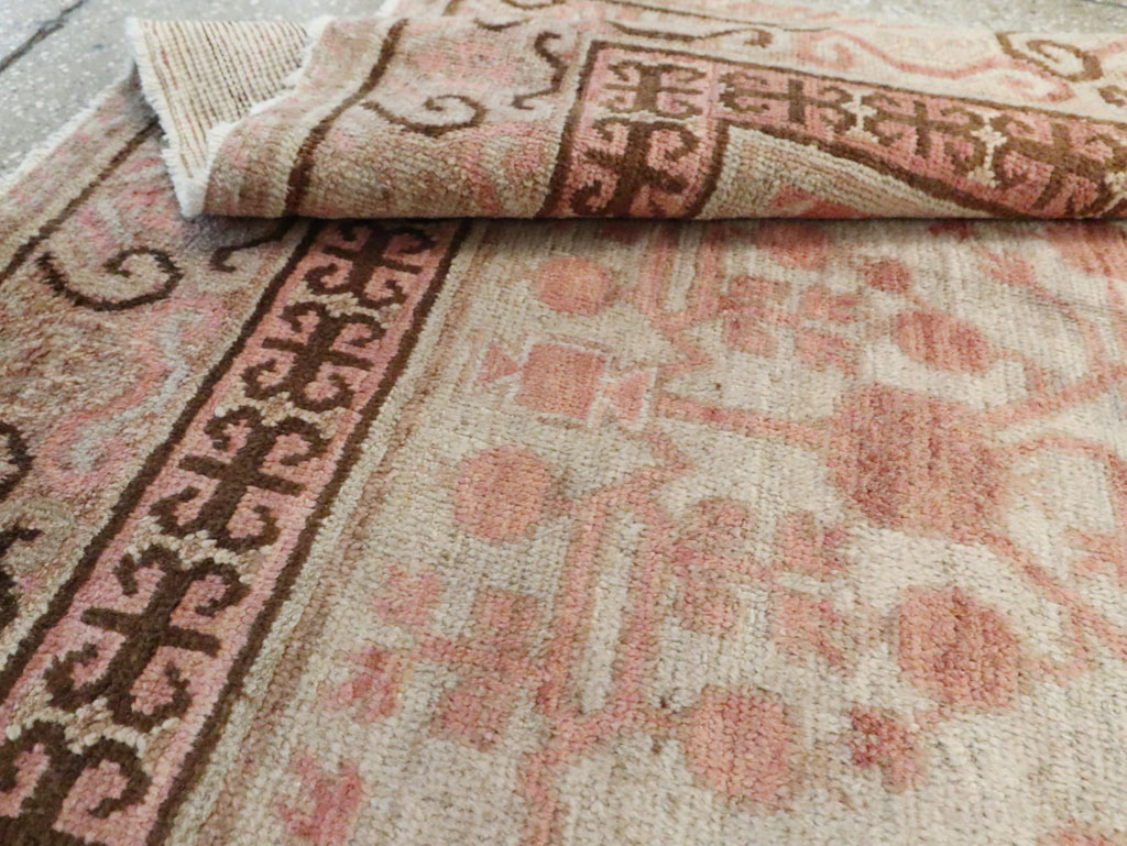 Vintage East Turkestan Khotan Rug, No.18442 - Galerie Shabab