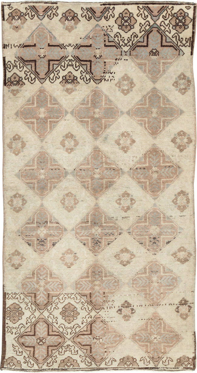 Vintage Turkish Anatolian Rug, No.18612 - Galerie Shabab