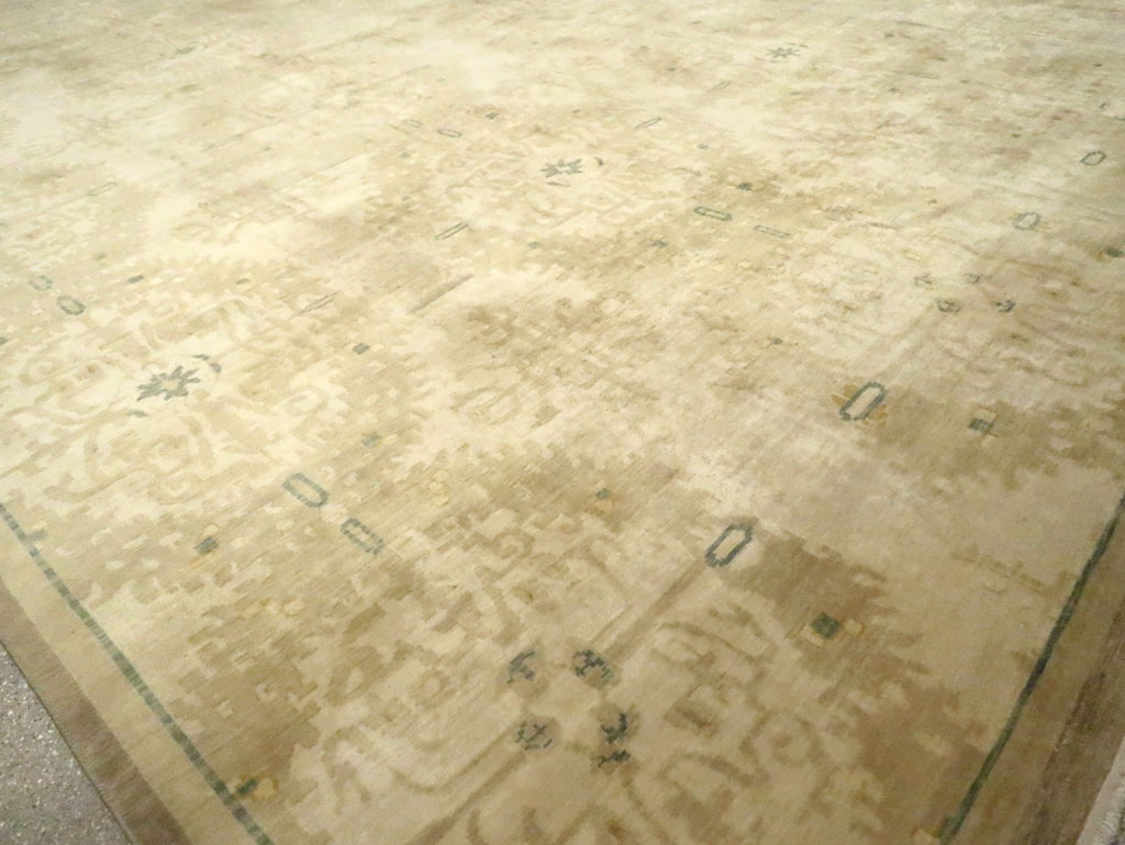 Vintage Indian Lahore Oversize Carpet, No.18660 - Galerie Shabab