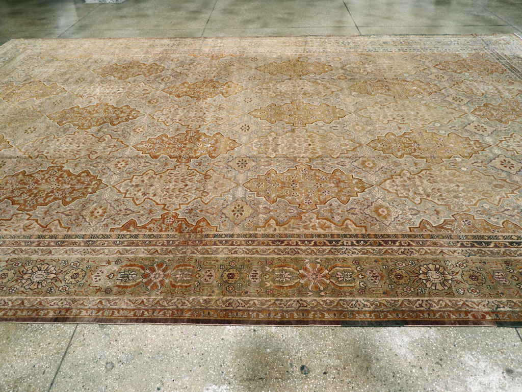 Antique Indian Lahore Carpet, No.18775 - Galerie Shabab
