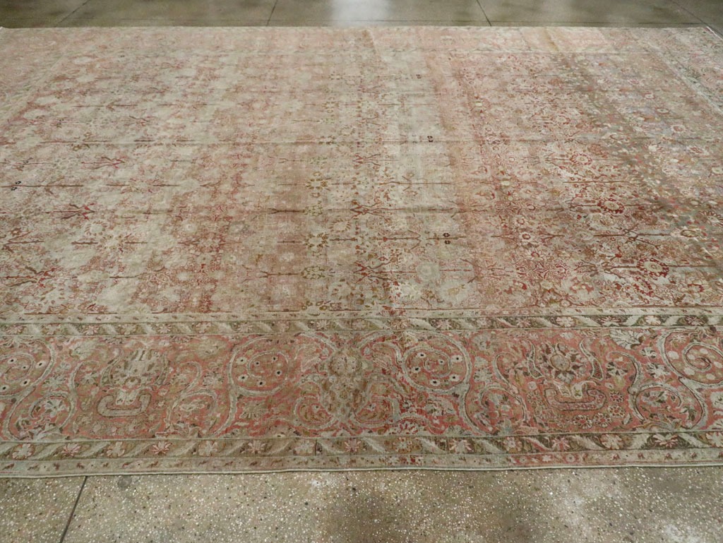 Antique Persian Isfahan Large Room Size Carpet, No.19160 - Galerie Shabab