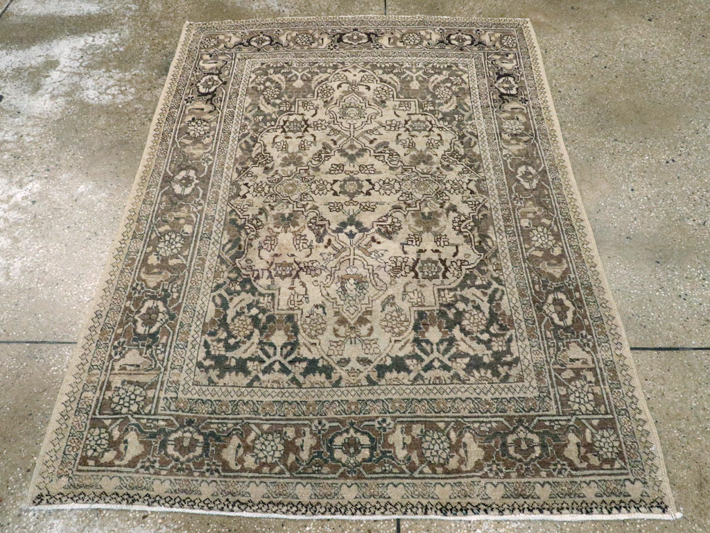 Antique Persian Tabriz Rug, No.19278 - Galerie Shabab