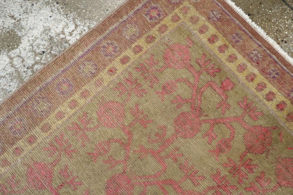 Vintage East Turkestan Khotan Rug, No.19990 - Galerie Shabab