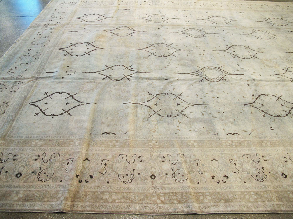 Antique Persian Tabriz Carpet, No.20014 - Galerie Shabab