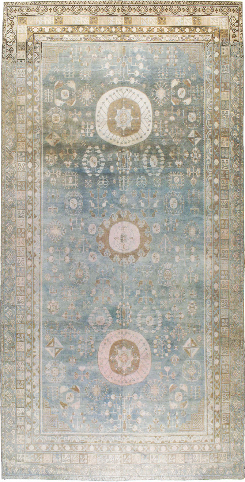 Antique East Turkestan Khotan Carpet, No.20277 - Galerie Shabab