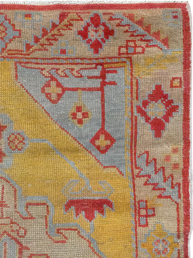 Vintage Turkish Oushak Throw Rug, No.20341 - Galerie Shabab