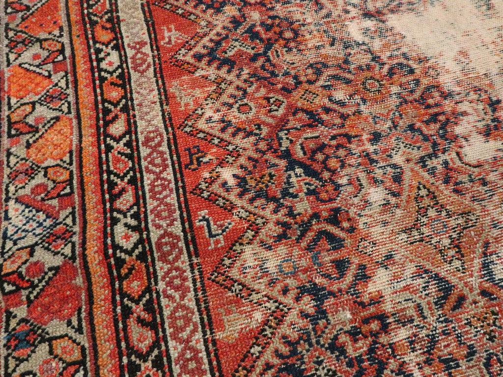 Antique Malayer Distressed Rug, No.20490 - Galerie Shabab