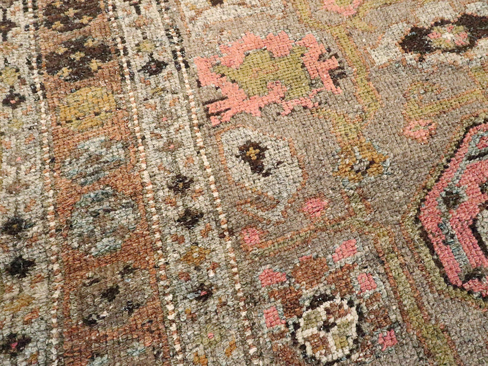 Antique Persian Kurdish Rug, No.20611 - Galerie Shabab