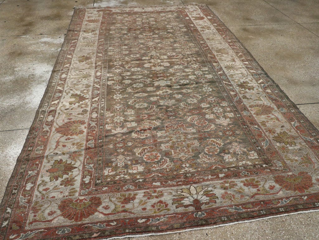 Antique Persian Malayer Gallery Carpet, No.20686 - Galerie Shabab