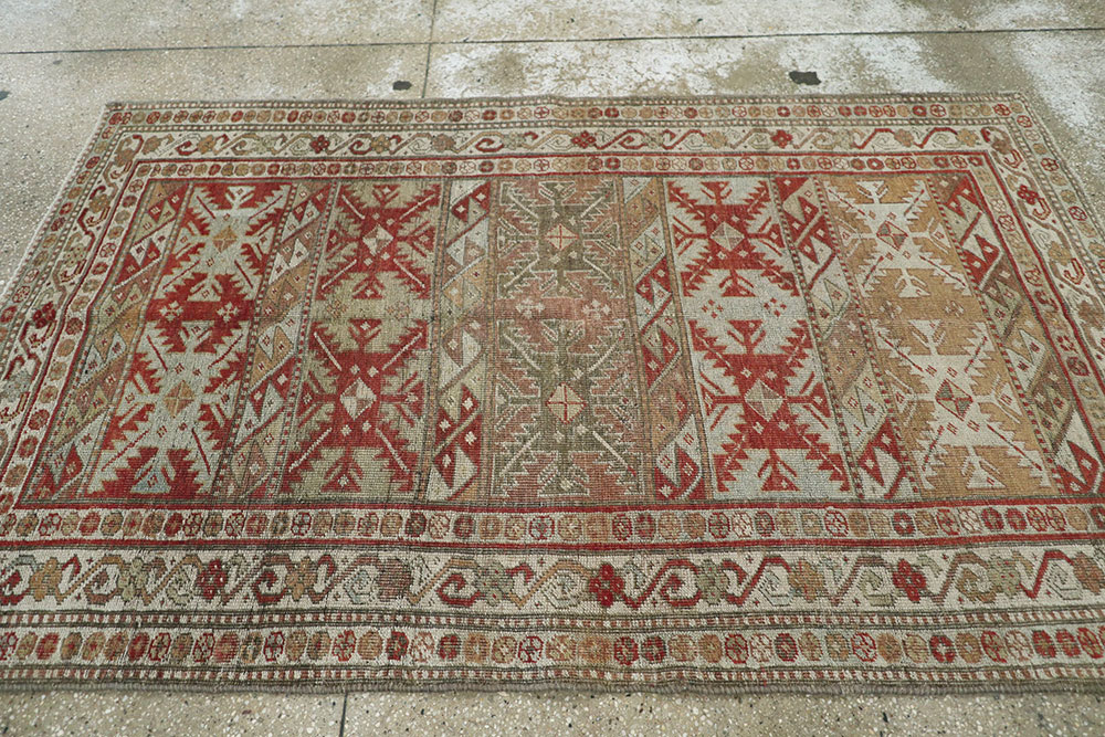 Antique Persian Bidjar Rug, No.20762 - Galerie Shabab