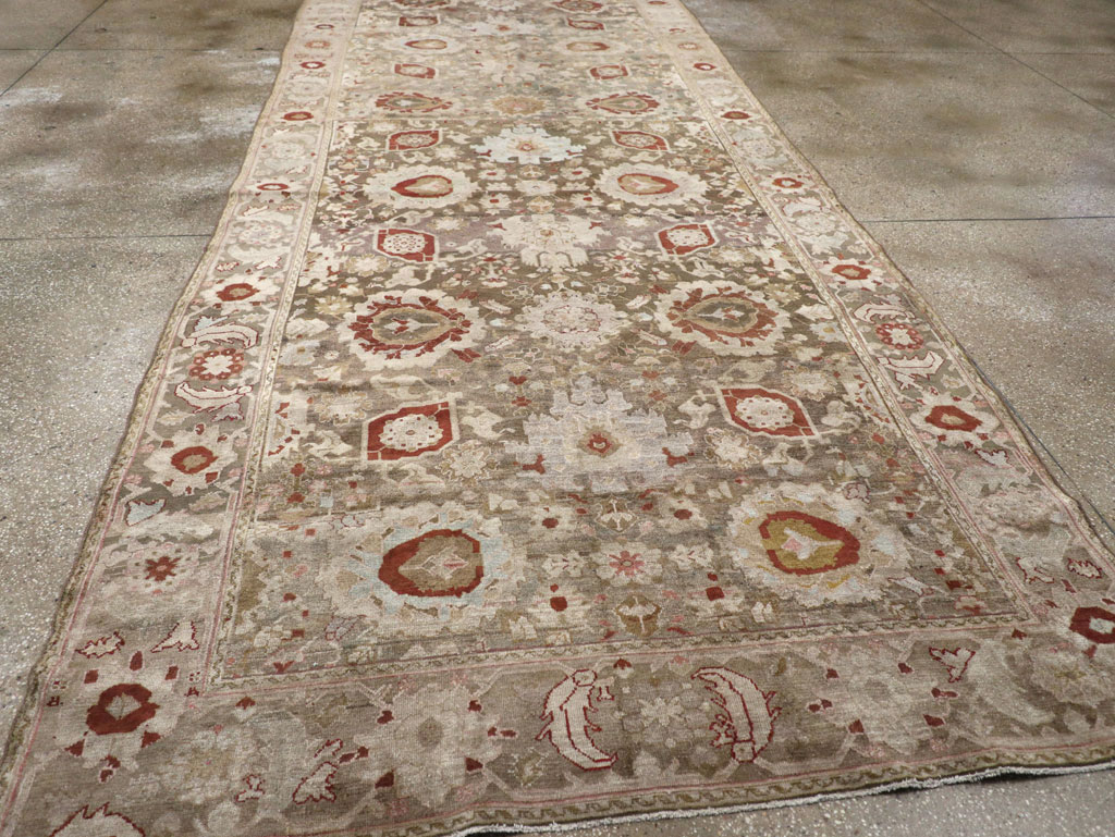Antique Persian Malayer Wide Gallery Runner, No.20797 - Galerie Shabab