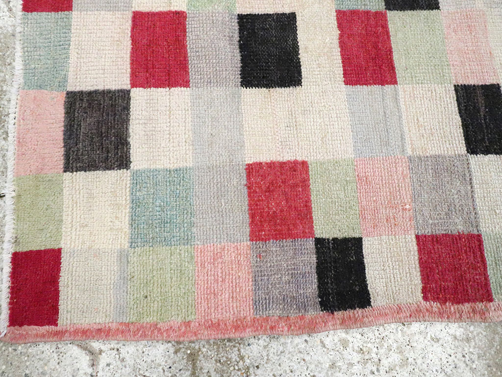 Vintage Turkish Art Deco Accent Carpet, No.20813 - Galerie Shabab