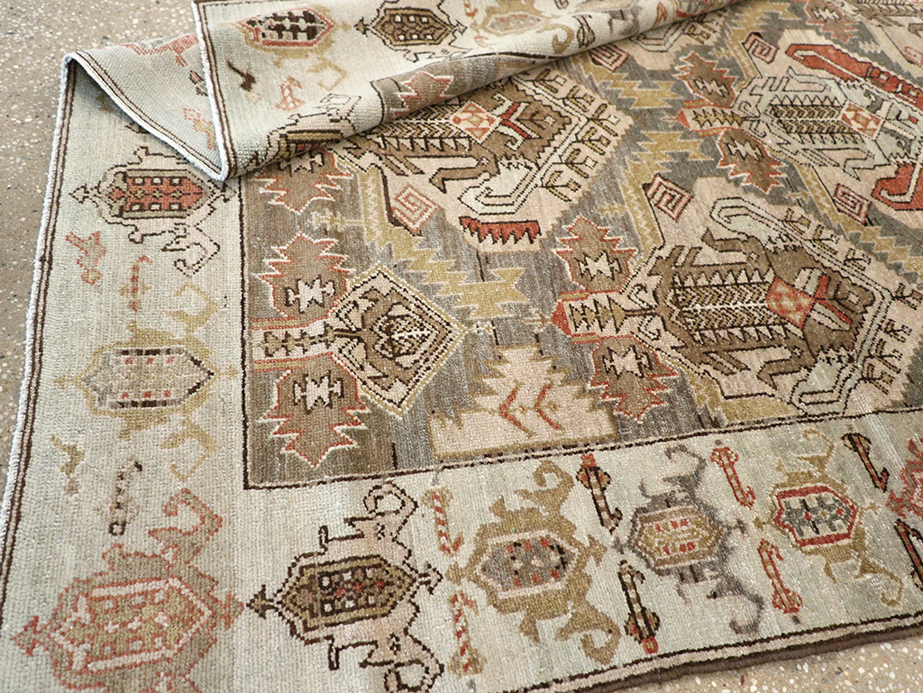 Vintage Persian Malayer Accent Rug, No.21117 - Galerie Shabab