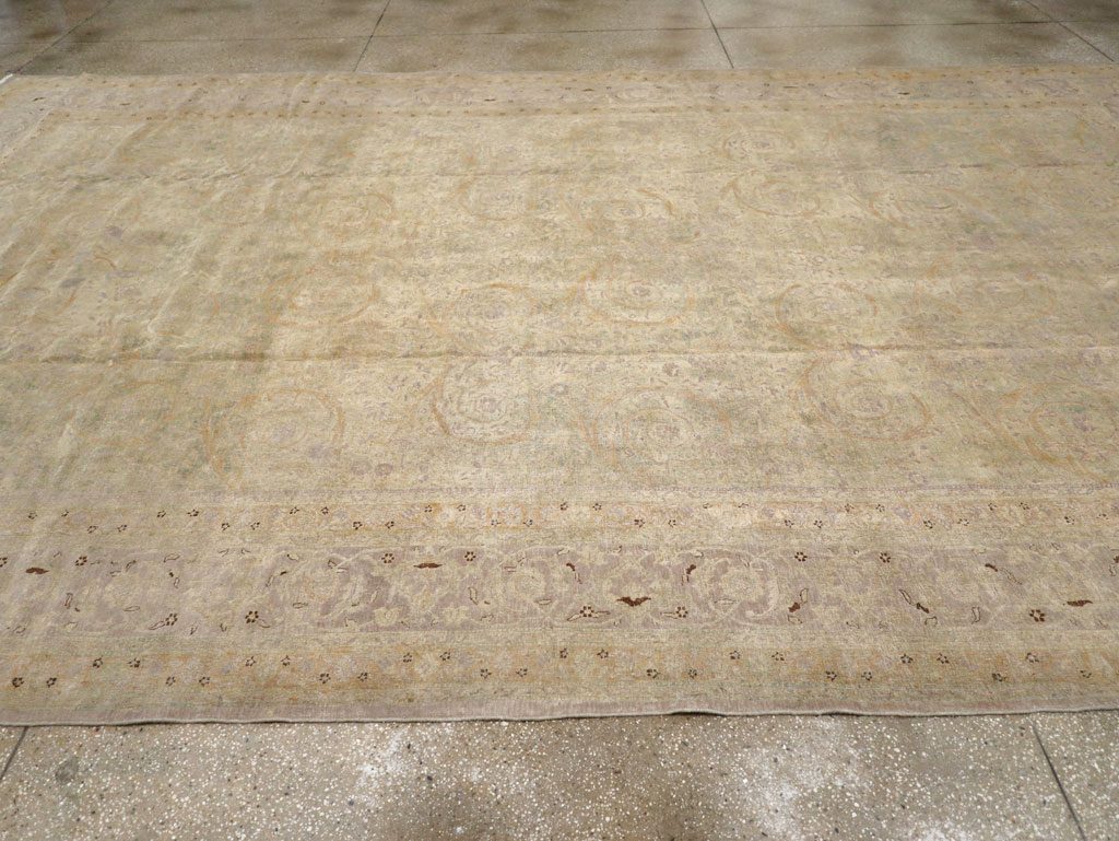 Antique Persian Tabriz  Carpet, No.21197 - Galerie Shabab