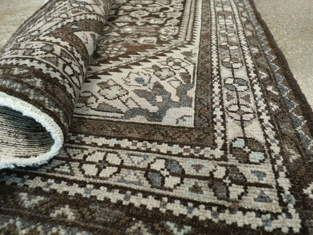 Vintage Persian Malayer Runner, No.21375 - Galerie Shabab