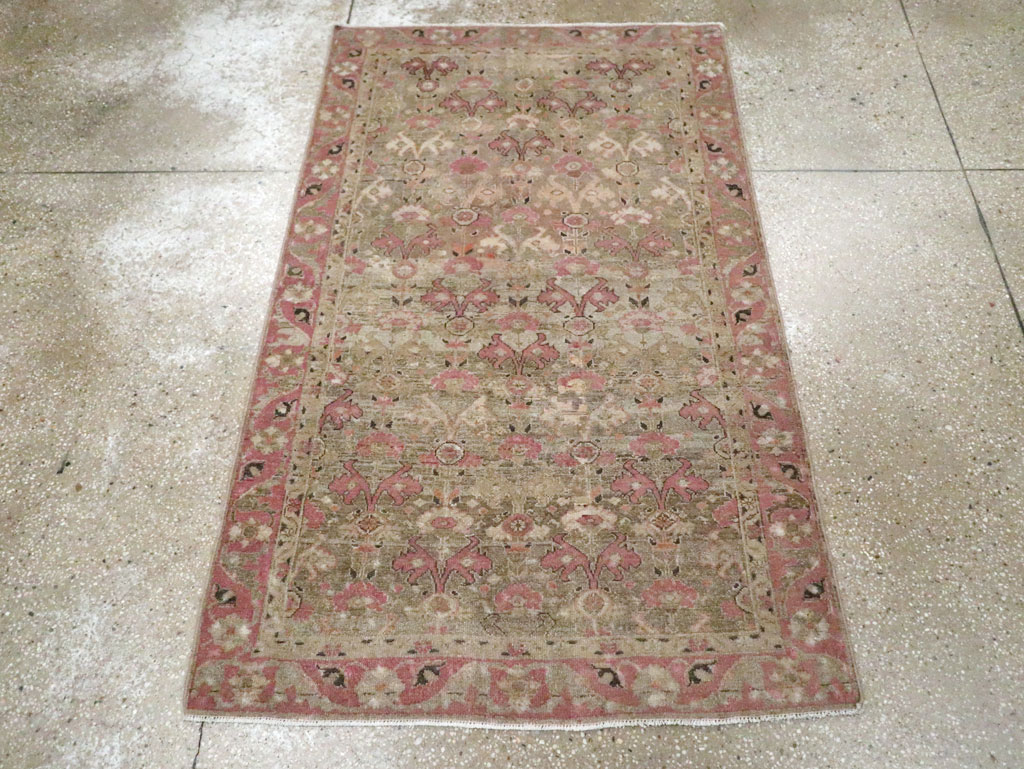 Antique Persian Malayer Throw Rug, No.21448 - Galerie Shabab