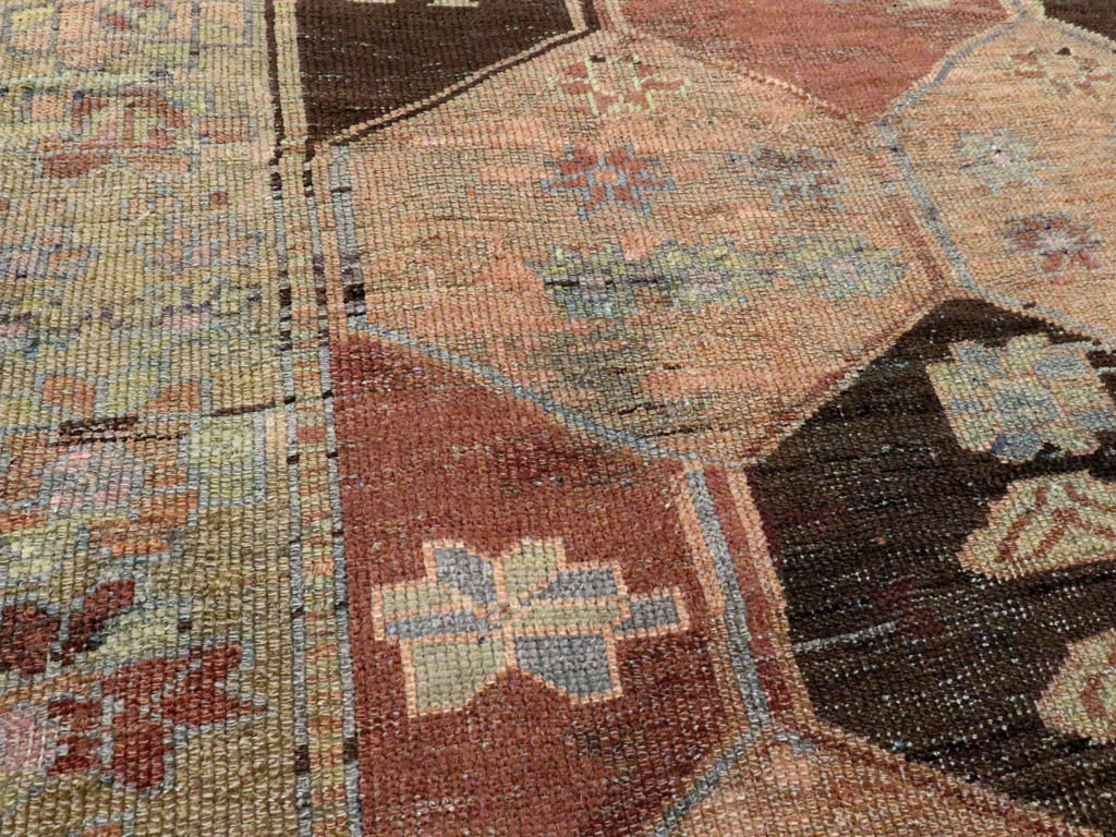 Antique Persian Kurdish Rug, No.21591 - Galerie Shabab