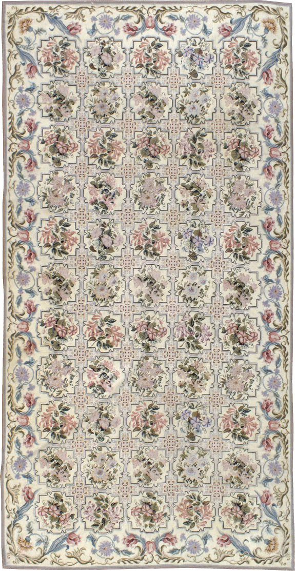 Antique English Needle-Point Carpet, No.21722 - Galerie Shabab