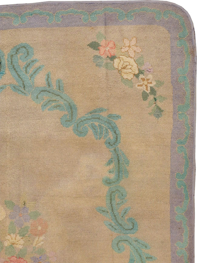 Vintage American Hooked Accent Rug, No.21754 - Galerie Shabab