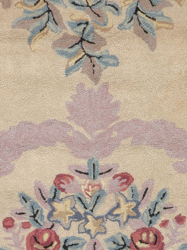Vintage American Hooked Room Size Carpet, No.21763 - Galerie Shabab