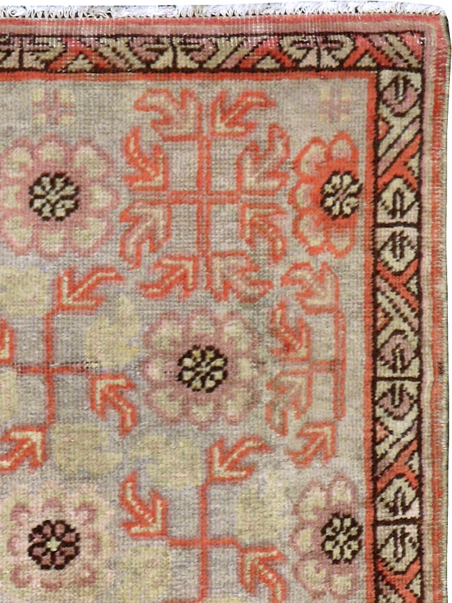 Vintage East Turkestan Khotan Rug, No.21842 - Galerie Shabab