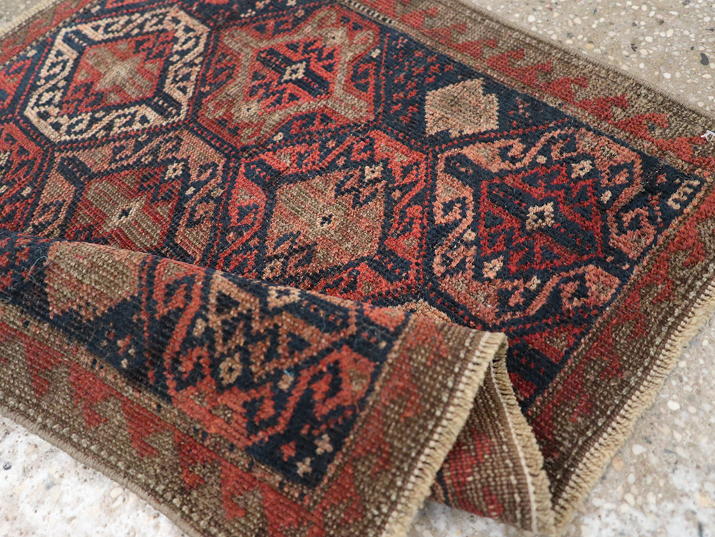 Antique Persian Baluch Throw Rug, No.22078 - Galerie Shabab