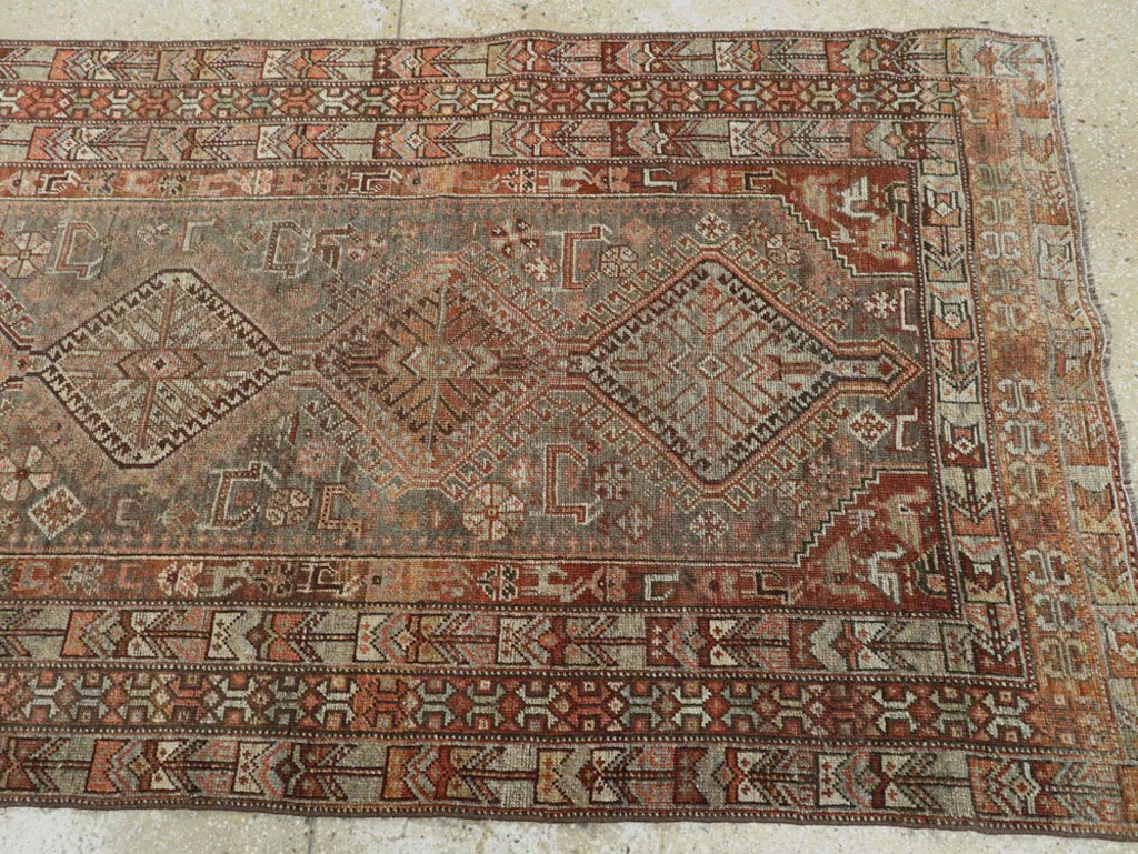 Vintage Persian Shiraz Runner, No.22093 - Galerie Shabab