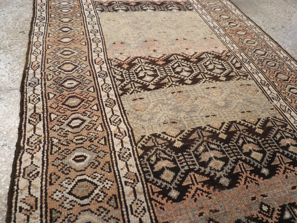 Vintage Persian Kurdish Rug, No.22126 - Galerie Shabab