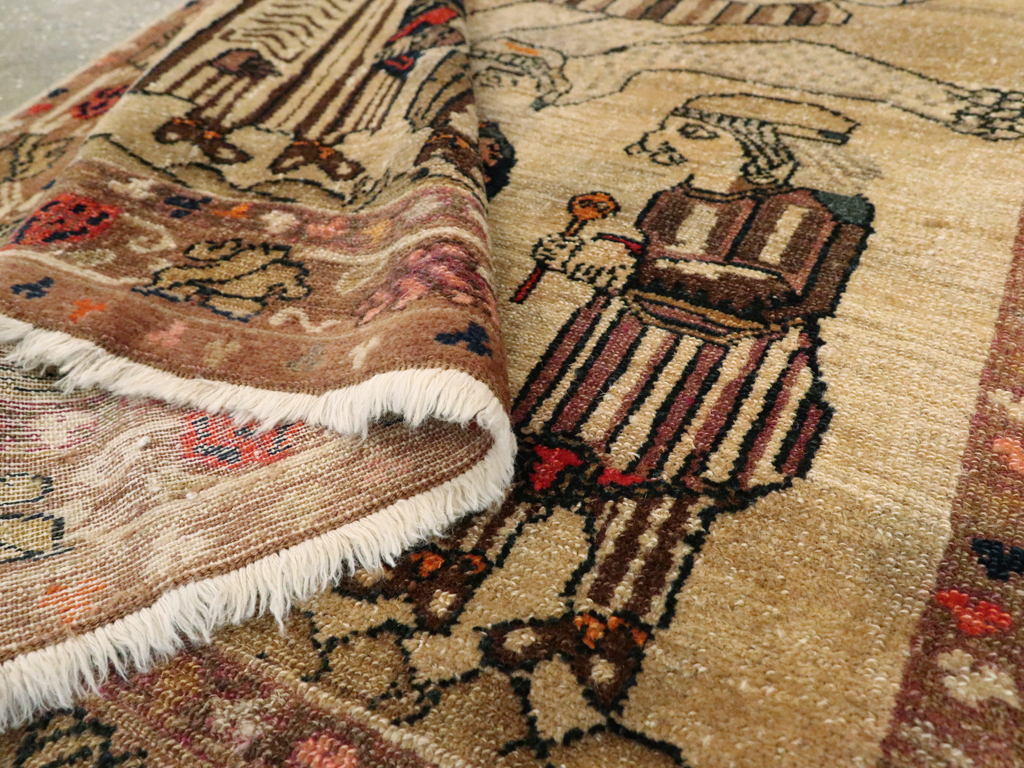 Antique Persian Malayer Pictoral Rug, No.22349 - Galerie Shabab