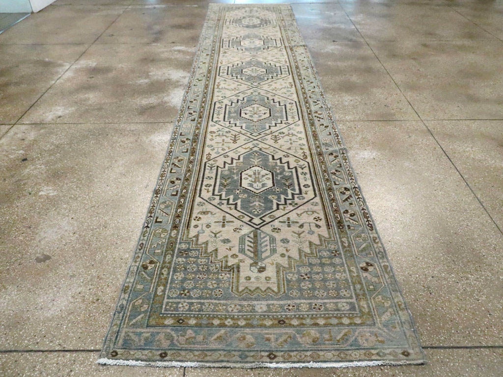 Antique Malayer Runner, No.22394 - Galerie Shabab