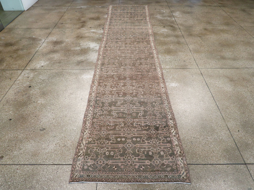 Vintage Persian Malayer Long Runner, No.22459 - Galerie Shabab