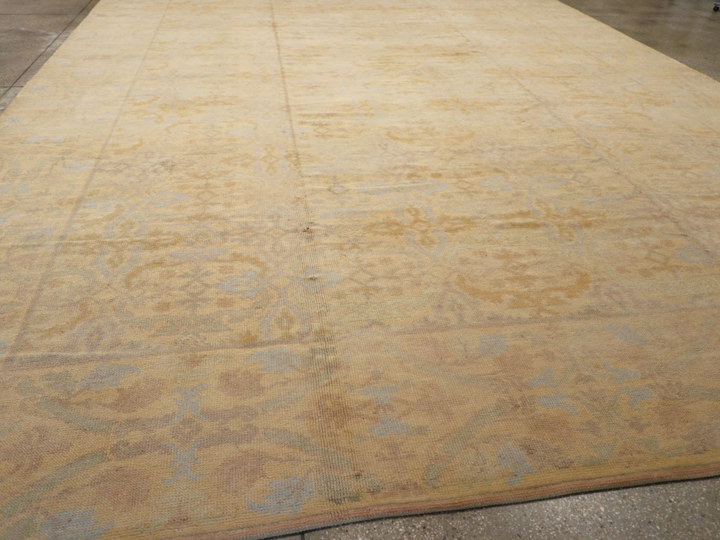 Vintage Spanish Cuenca Oversize Carpet, No.22524 - Galerie Shabab