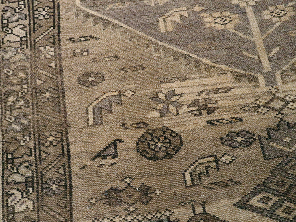 Vintage Persian Malayer Accent Rug, No.22702 - Galerie Shabab