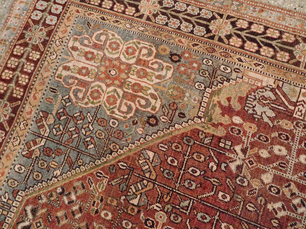 Vintage Persian Shiraz Rug, No.22980 - Galerie Shabab