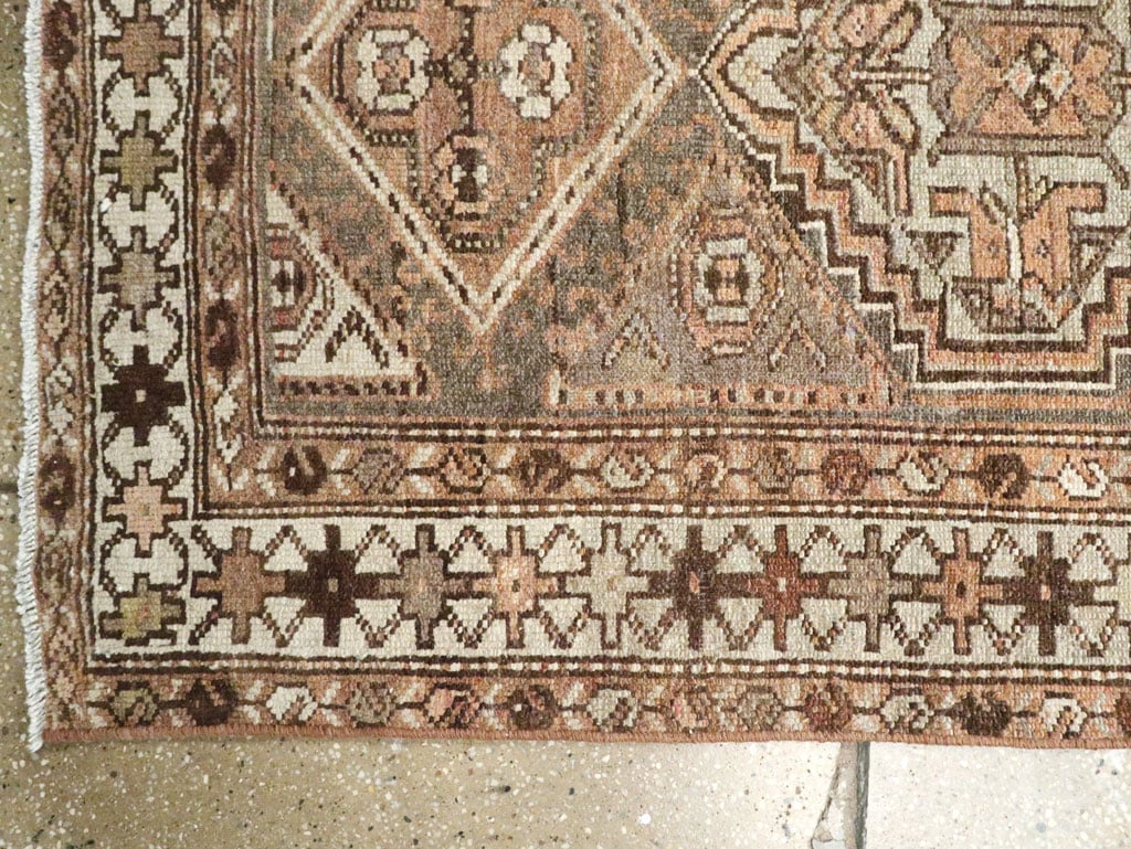 Vintage Persian Malayer Runner, No.23037 - Galerie Shabab