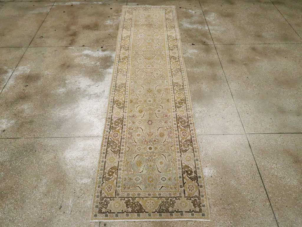 Vintage Persian Malayer Runner, No.23077 - Galerie Shabab