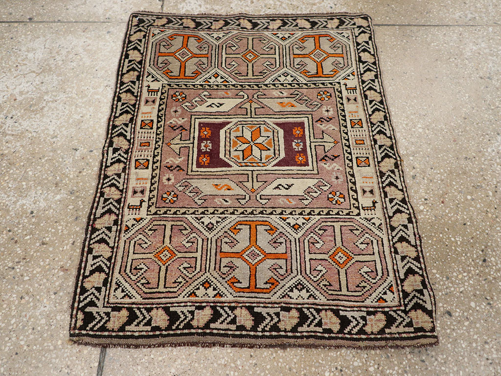 Antique Caucasian Shirvan Rug, No.23132 - Galerie Shabab