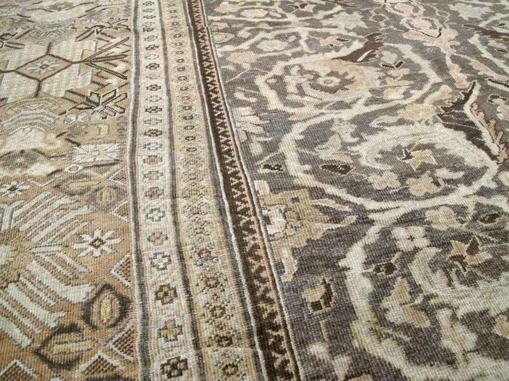 Antique Persian Sultanabad Carpet, No.23293 - Galerie Shabab
