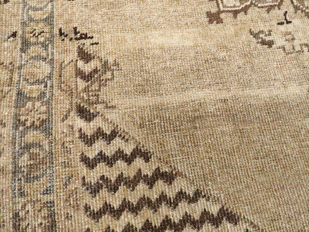 Antique Persian Tabriz Rug, No.23452 - Galerie Shabab