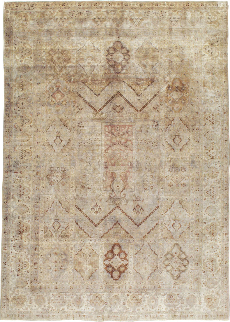 Antique Persian Tabriz Carpet, No.23550 - Galerie Shabab