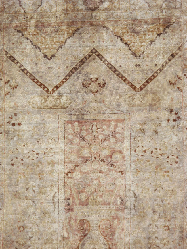 Antique Persian Tabriz Carpet, No.23550 - Galerie Shabab