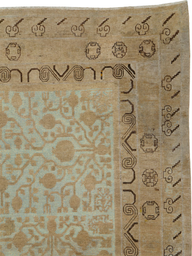 Vintage East Turkestan Khotan Gallery Carpet, No.23621 - Galerie Shabab