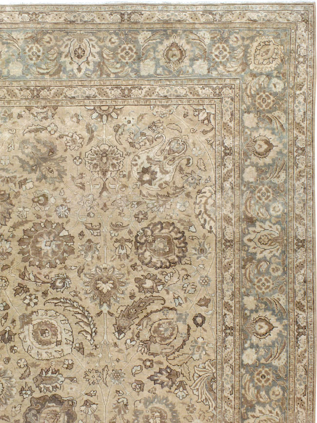 Antique Persian Tabriz Carpet, No.23968 - Galerie Shabab