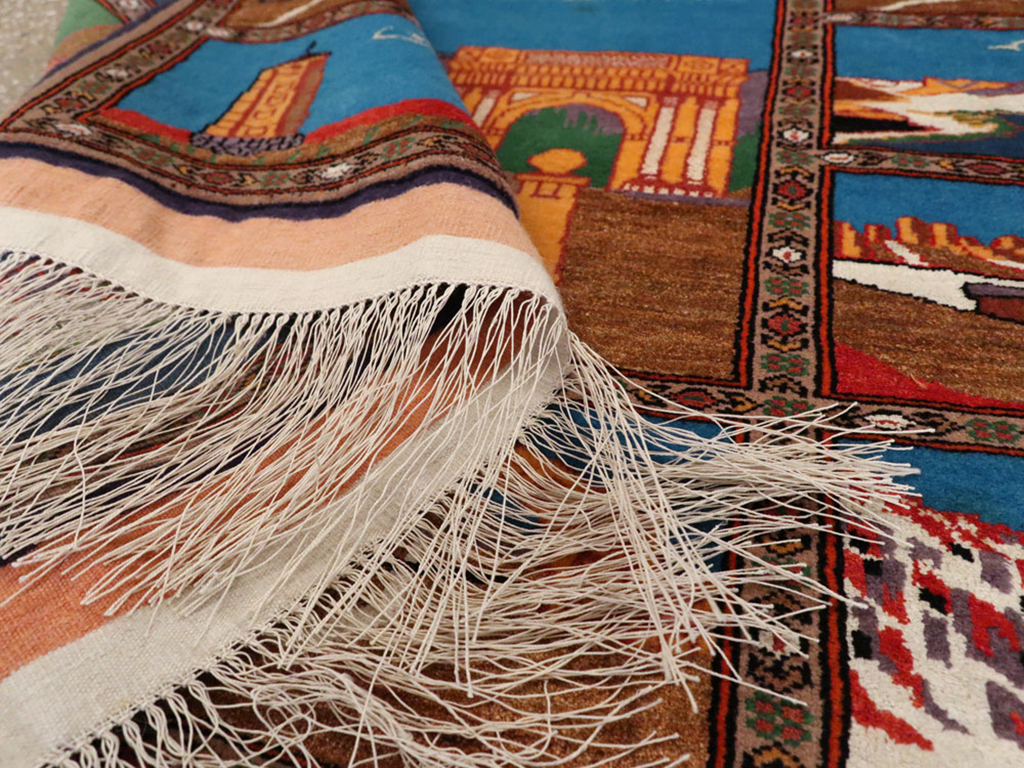 Vintage Persian Qashqai Pictorial Rug, No.24024 - Galerie Shabab