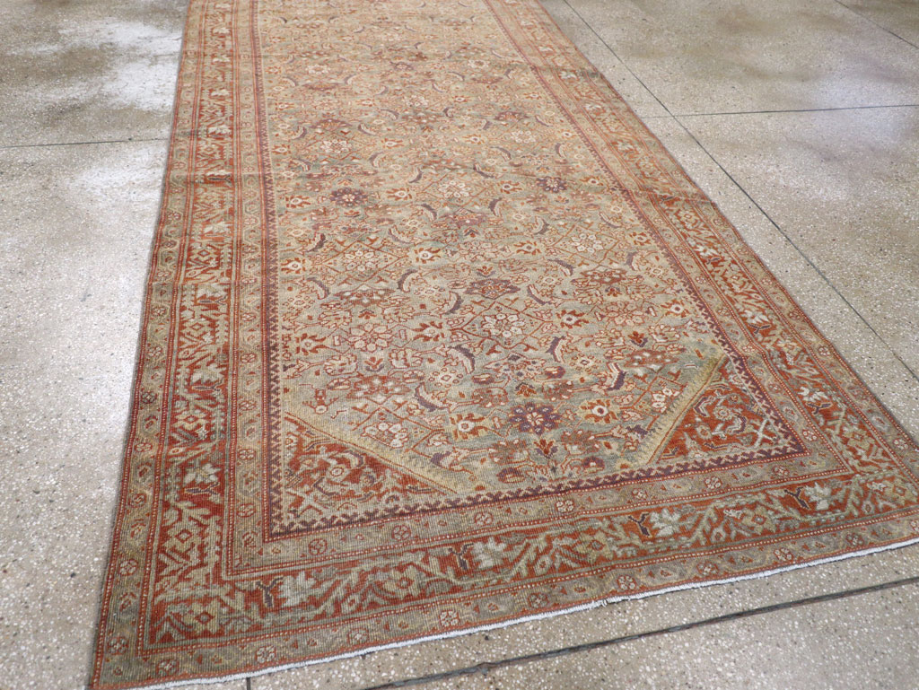 Antique Persian Mahal Gallery Carpet, No.24066 - Galerie Shabab