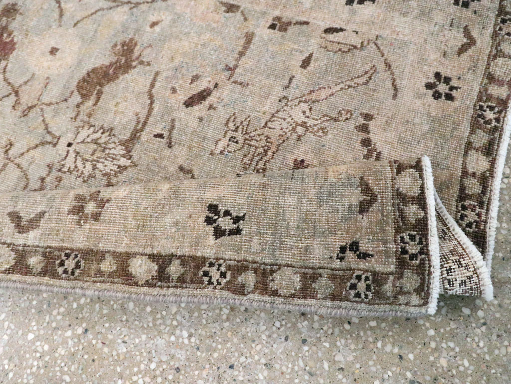 Vintage Persian Sarouk Rug, No.24108 - Galerie Shabab