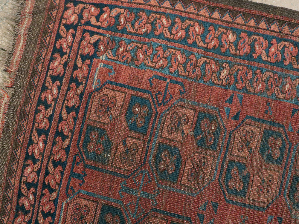 Antique Persian Baluch Rug, No.24306 - Galerie Shabab