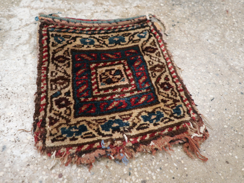 Vintage Persian Shiraz Bag, No.24340 - Galerie Shabab