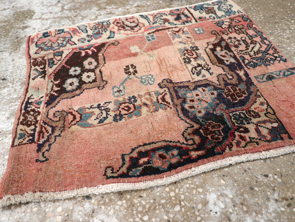 Vintage Persian Bidjar Rug, No.24348 - Galerie Shabab