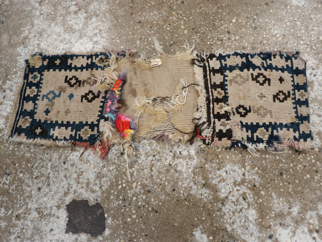 Vintage Persian Bag, No.24356 - Galerie Shabab